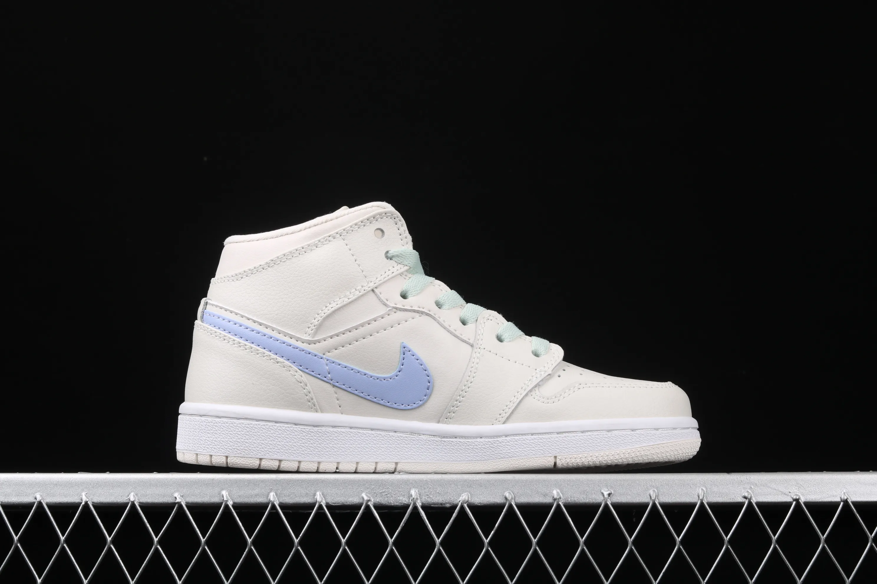 All categories Air Jordan Jordan series basketball shoes Air Jordan 1 Mid cost-effective version Air Jordan 1 Ret High AJ1 Joe 1 rice white mandarin duck hook 555112-035